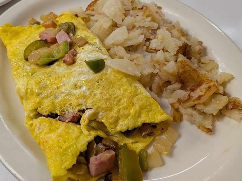 Swift's Breakfast House food