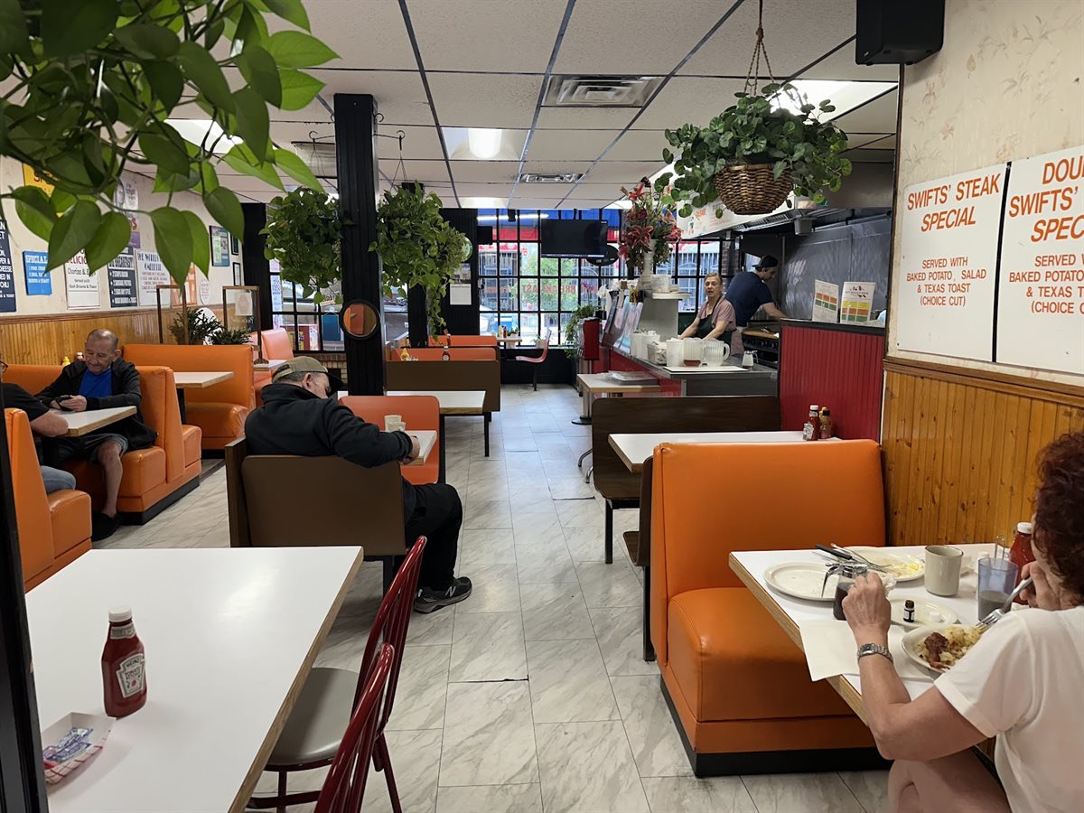 Swift's Breakfast House